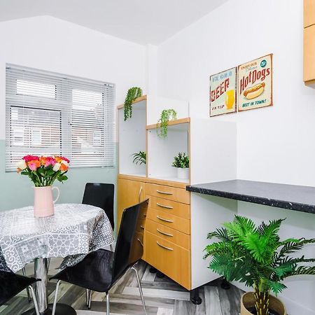 Harley House - Spacious Home With Free Netflix & Parking By Rocketbnb Coventry Ngoại thất bức ảnh