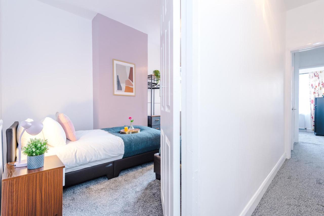 Harley House - Spacious Home With Free Netflix & Parking By Rocketbnb Coventry Ngoại thất bức ảnh